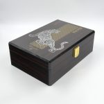 2-bottles-wine-gift-black-wooden-gift-box-01