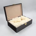 2-bottles-wine-gift-black-wooden-gift-box-03