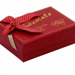 chocoalte-divider-apoti-pẹlu-tẹẹrẹ-ọrun-01