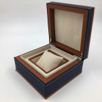 classic-single-wooden-watch-box-03