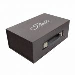 flip-black-pu-case-with-handle-for-wine-02