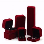 red-velvet-packing-box-for-wedding-ring-jewelry-01