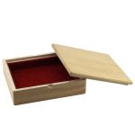 small-pine-wooden-gift-box-with-lid-02