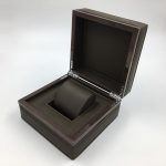 square-small-single-wooden-gift-watch-box-01