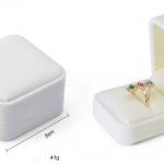 velvet-ring-box-01