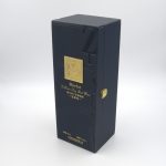 wine-gift-box-with-metal-plate-and-foiled-logo-03