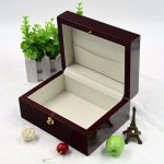 wood-gift-boxes-with-high-gloss-finishing-01