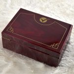 wooden-gift-box-with-antique-handle-01