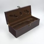 wooden-gift-boxes-for-wine-bottle-covered-metal-plates-01